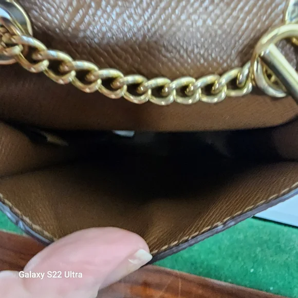 Coach Brown/Tan Leather Crossbody Phone Bag Wallet Chain Strap Gold Hardware - Picture 10 of 13